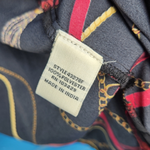 Beautiful blouse - Picture 6 of 6